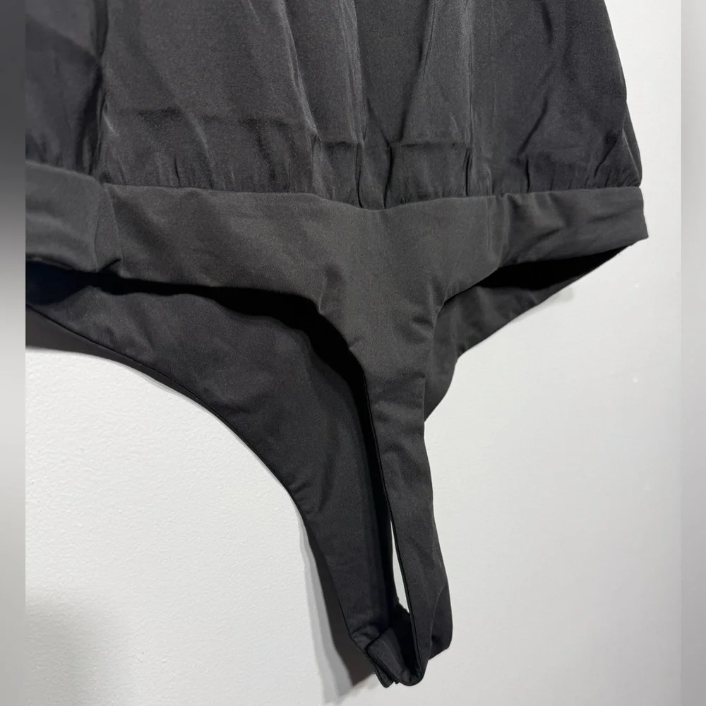 ASTR THE LABEL Black Lace Trim Bodysuit Size Large